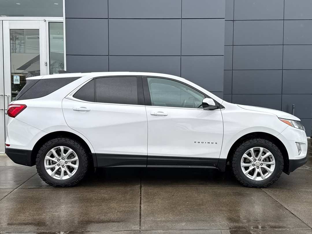 2019 Chevrolet Equinox LT - Image 2