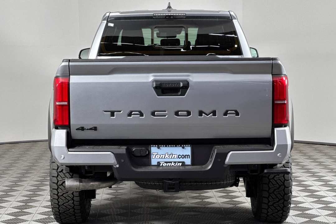 Toyota Tacoma - Image 4