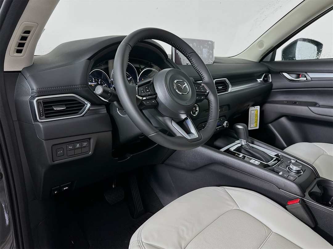 2025 MAZDA CX-5 2.5 S Preferred Package - Image 9