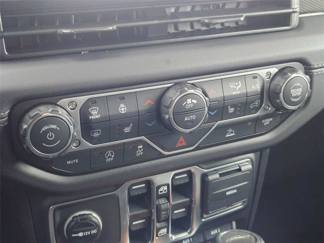 2026 Jeep Gladiator Rubicon - Image 23