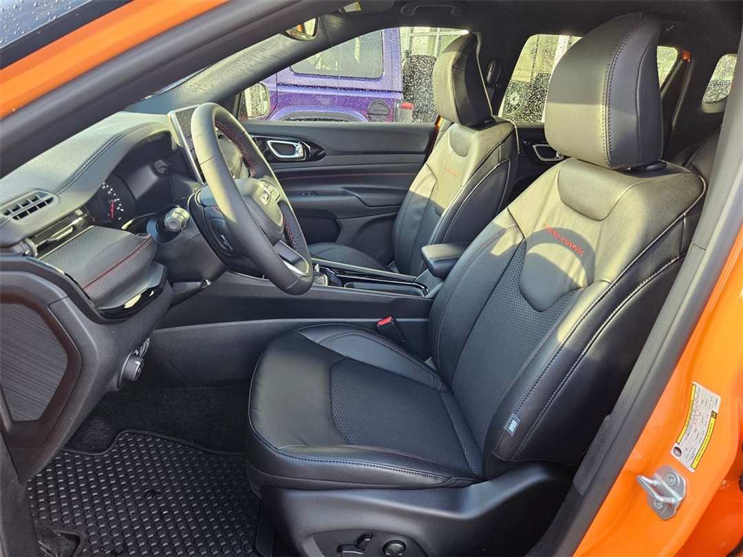 2026 Jeep Compass Trailhawk - Image 14