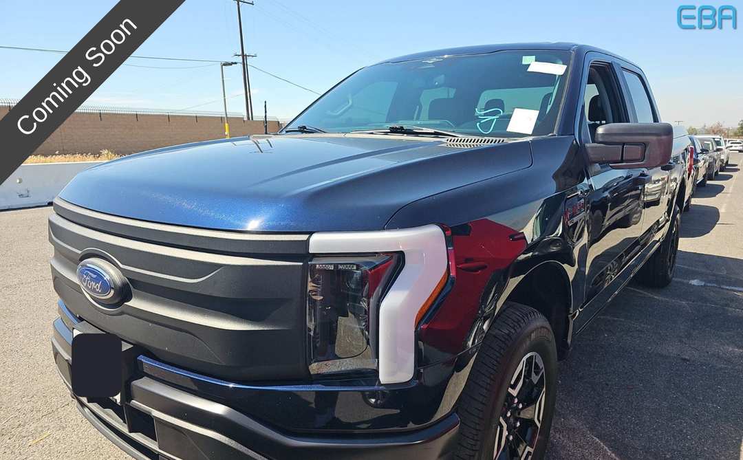 2023 Ford F-150 Lightning Pro - Image 3