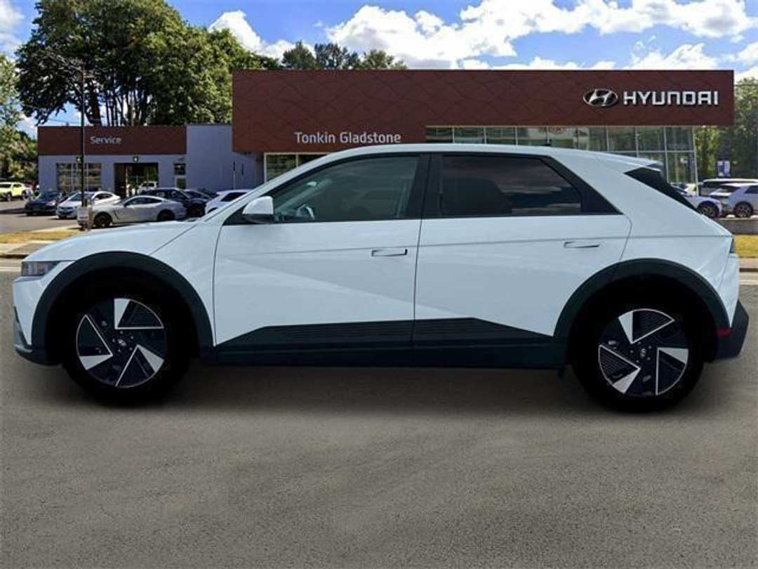 2025 Hyundai Ioniq 5 SE - Image 3