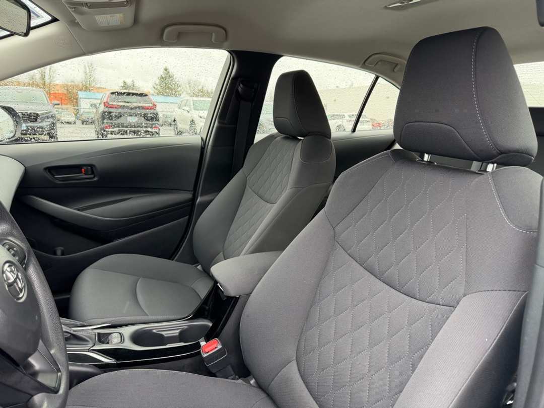 2022 Toyota Corolla LE - Image 15