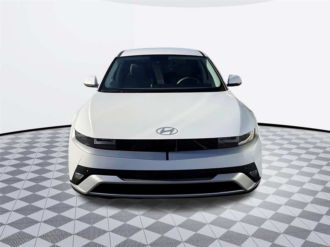 2026 Hyundai Ioniq 5 SEL - Image 3