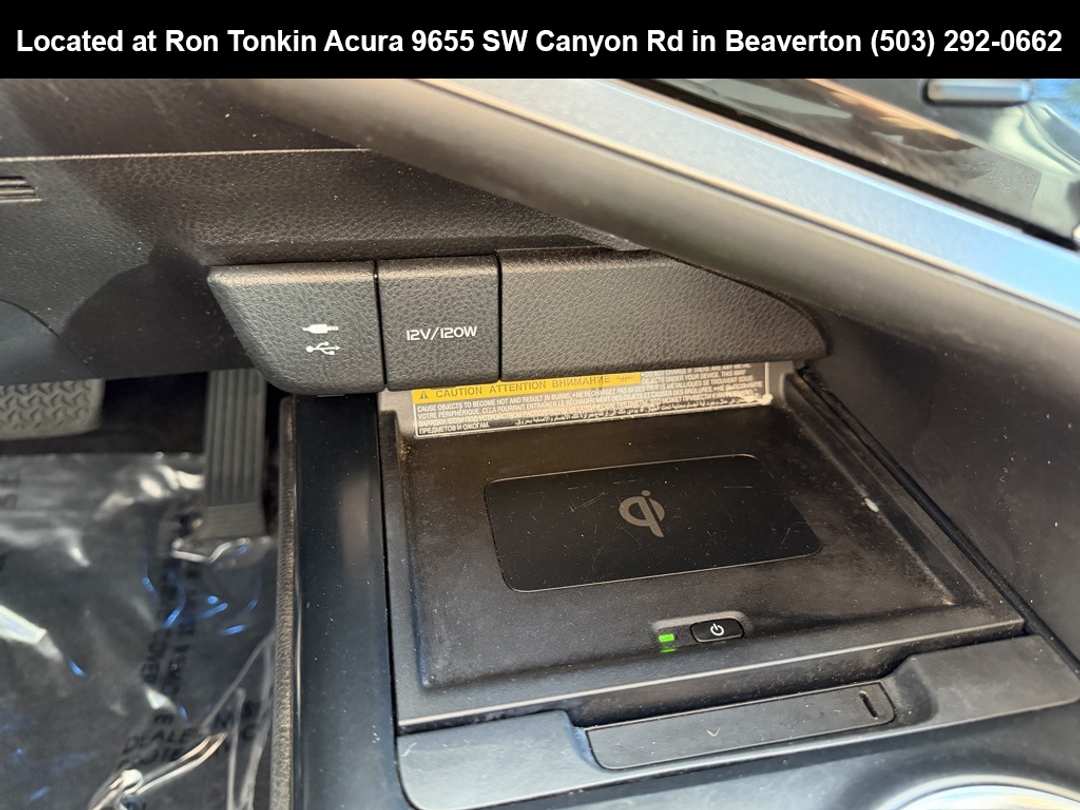 2018 Toyota Camry XLE - Image 22