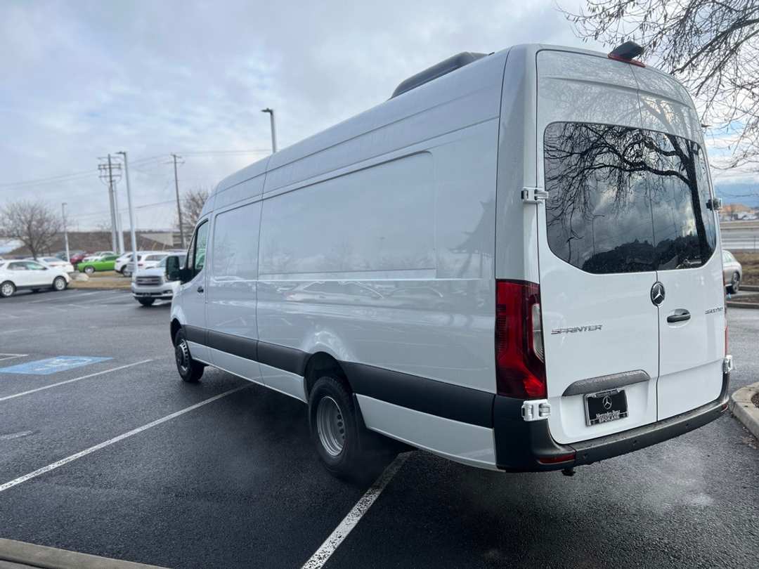 2024 Mercedes-Benz Sprinter 3500 Cargo 170 WB - Image 6