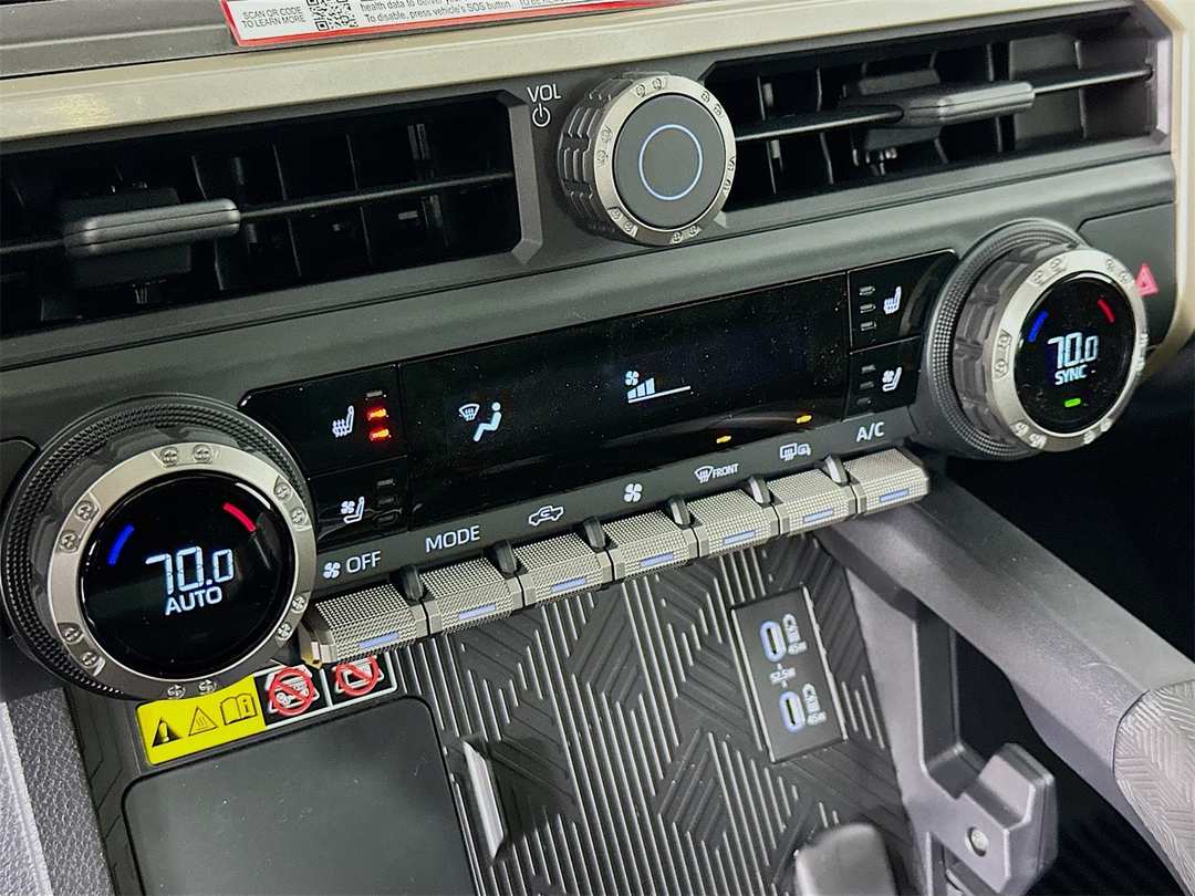 2025 Toyota Tacoma TRD OffRoad - Image 16