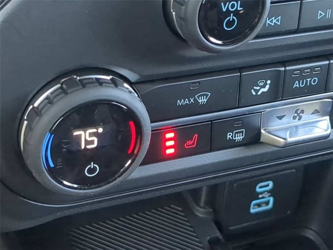 2025 Ford Bronco Big Bend - Image 21