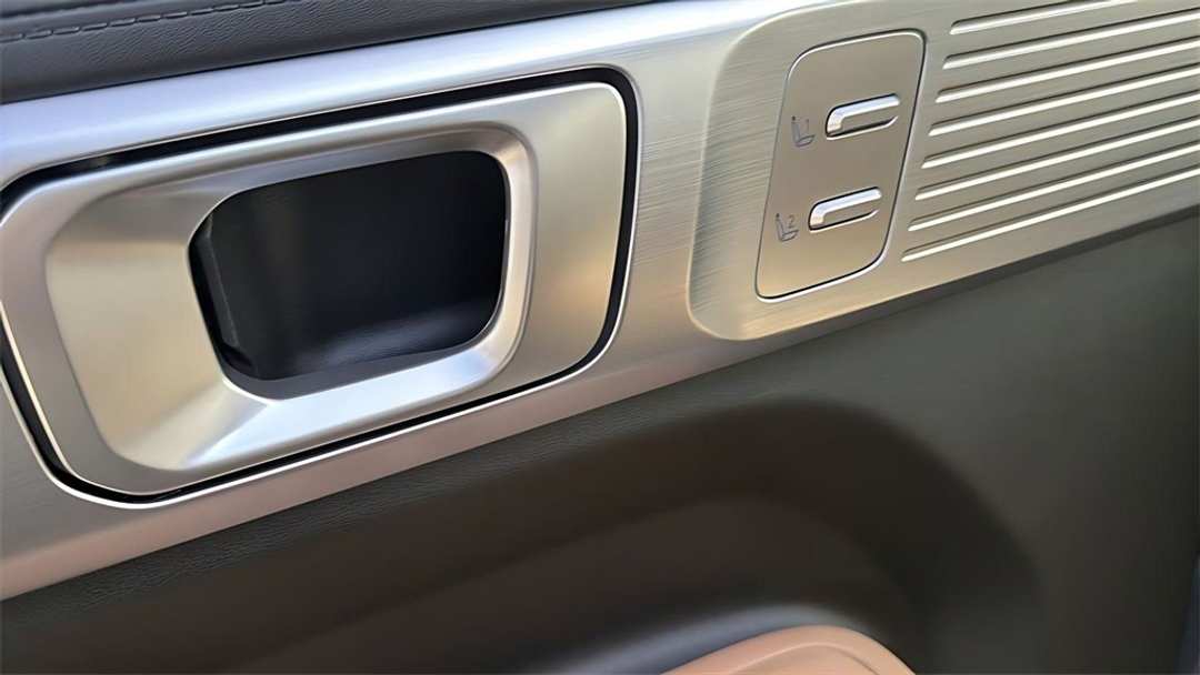 2026 Hyundai Santa Fe Calligraphy - Image 13