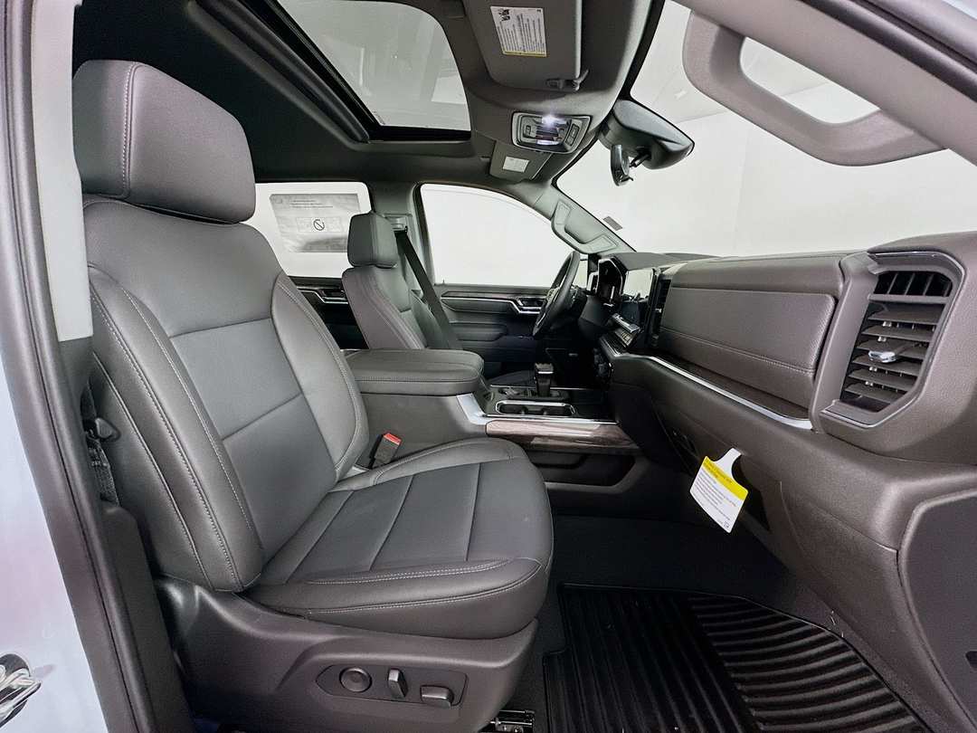 2026 Chevrolet Silverado 1500 LTZ - Image 31