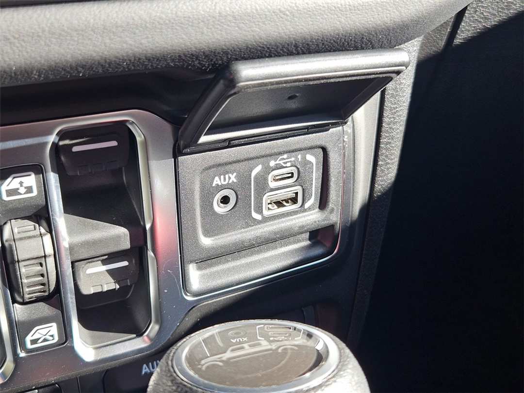 2026 Jeep Gladiator Rubicon - Image 27