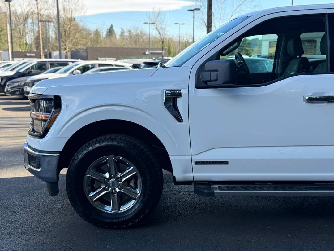 2025 Ford F-150 XLT - Image 10