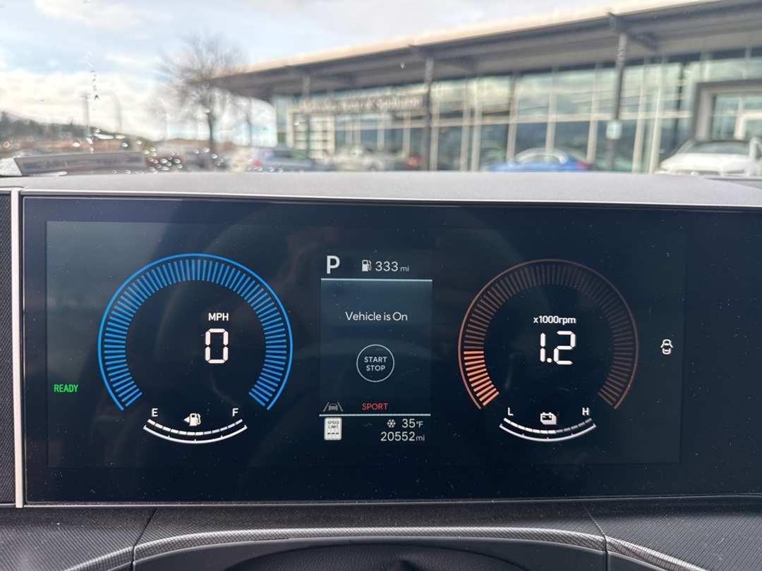 2024 Hyundai Santa Fe SEL - Image 10