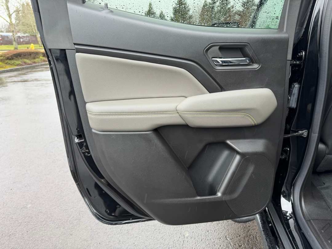 2024 Chevrolet Colorado ZR2 - Image 30