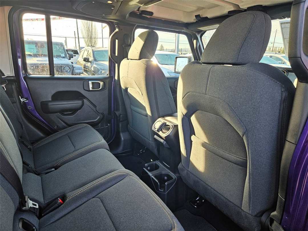 2026 Jeep Gladiator Sport - Image 34