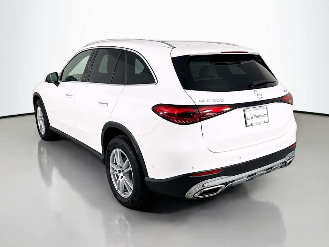 2025 Mercedes-Benz GLC GLC 300 - Image 3