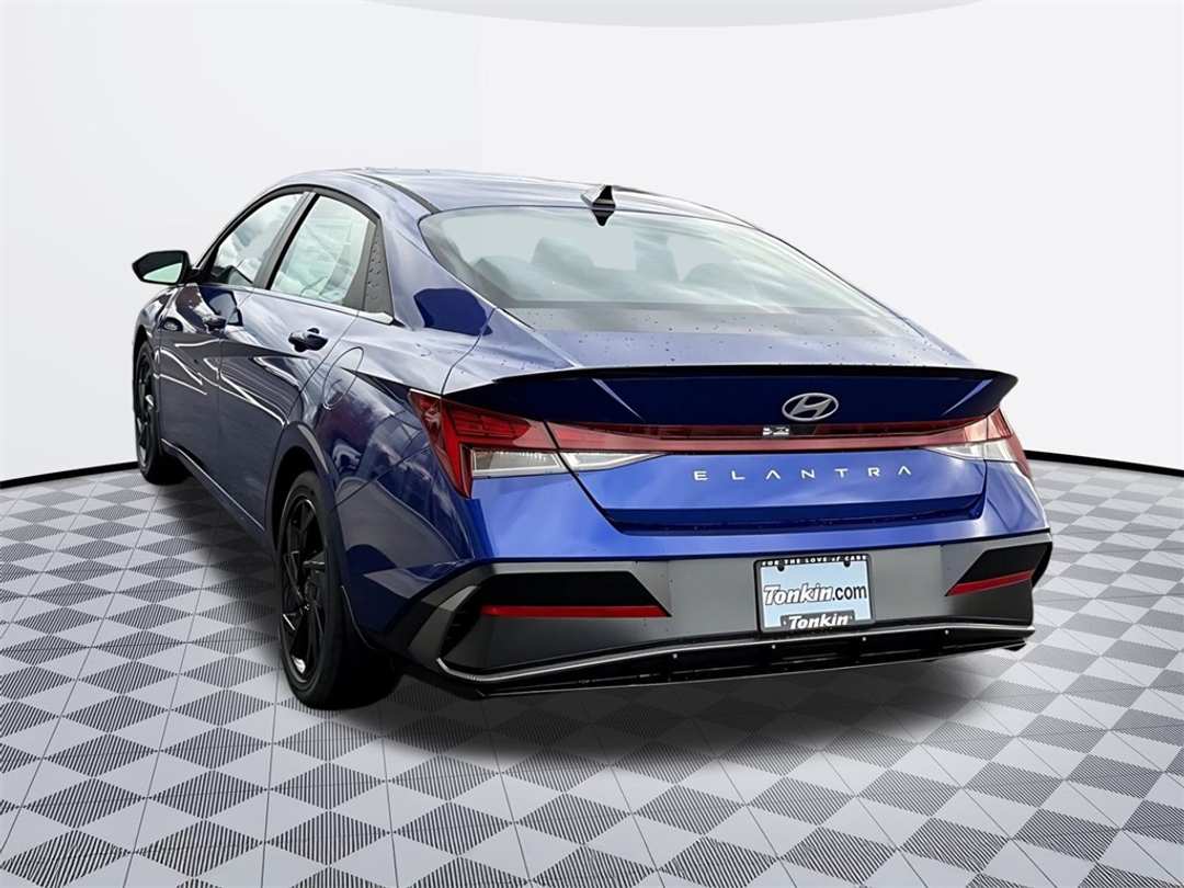 2026 Hyundai Elantra SEL Sport - Image 5