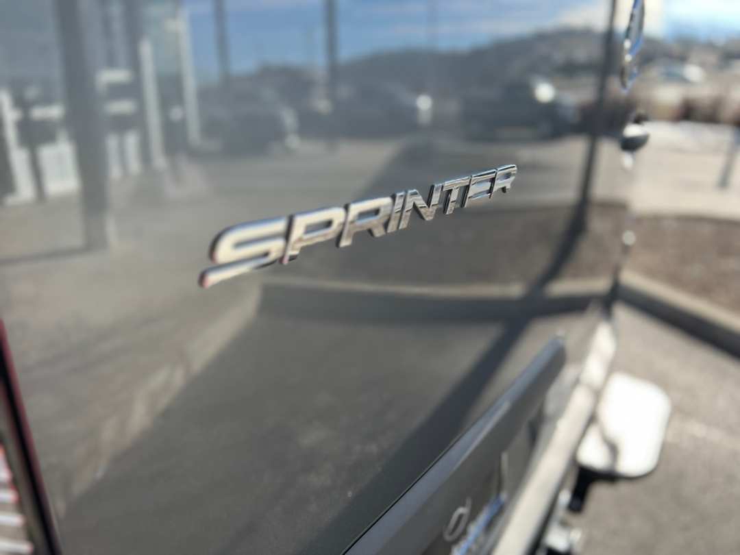 2025 Mercedes-Benz Sprinter 2500 Cargo 144 WB - Image 13