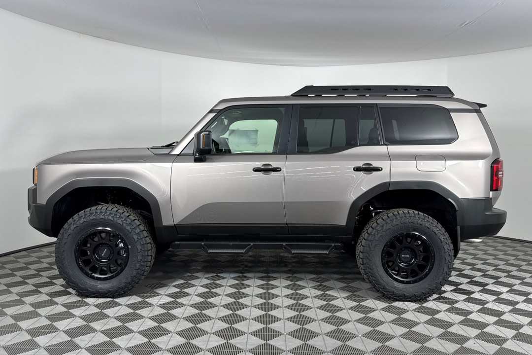 Toyota Land Cruiser - Image 4