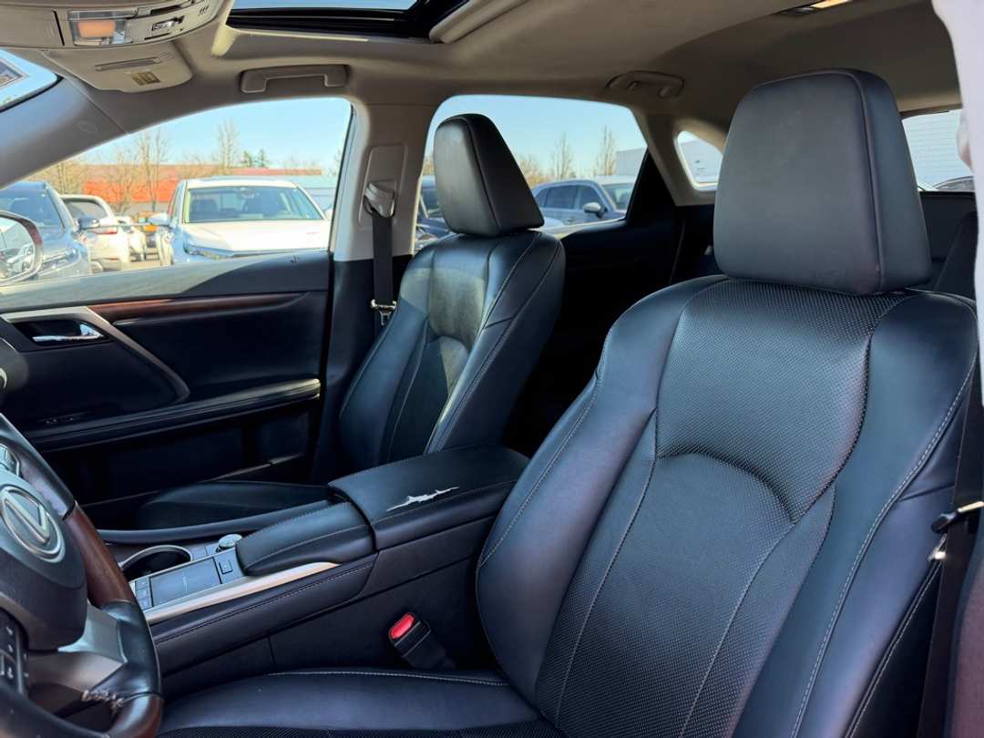 2021 Lexus RX 350 - Image 17