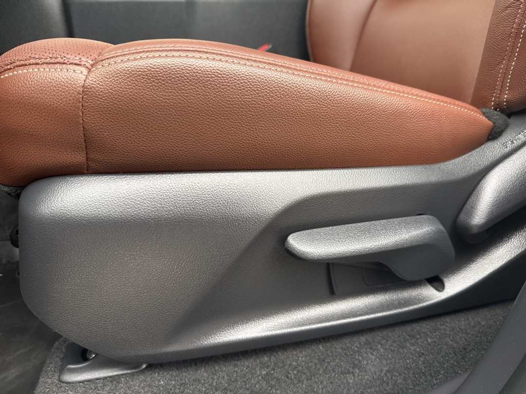 2025 Toyota Land Cruiser Base - Image 13