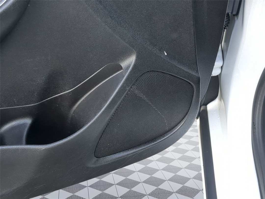 2022 Chevrolet Malibu LT - Image 12