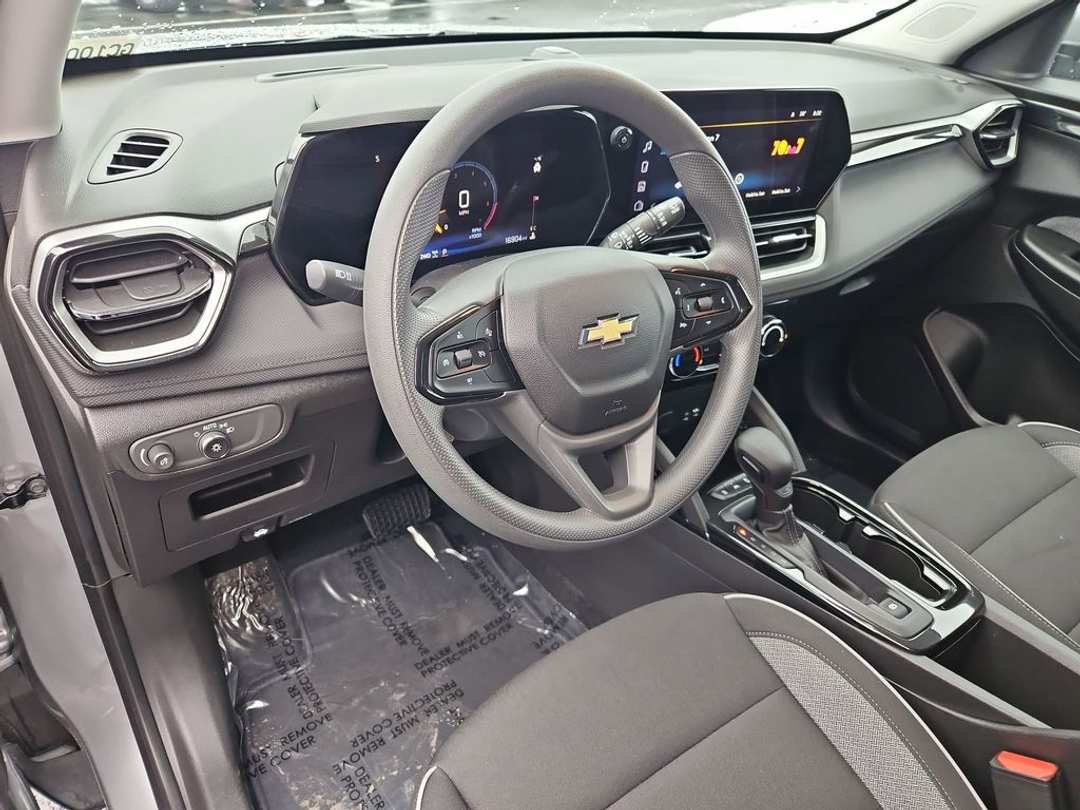 2025 Chevrolet Trailblazer LT - Image 13