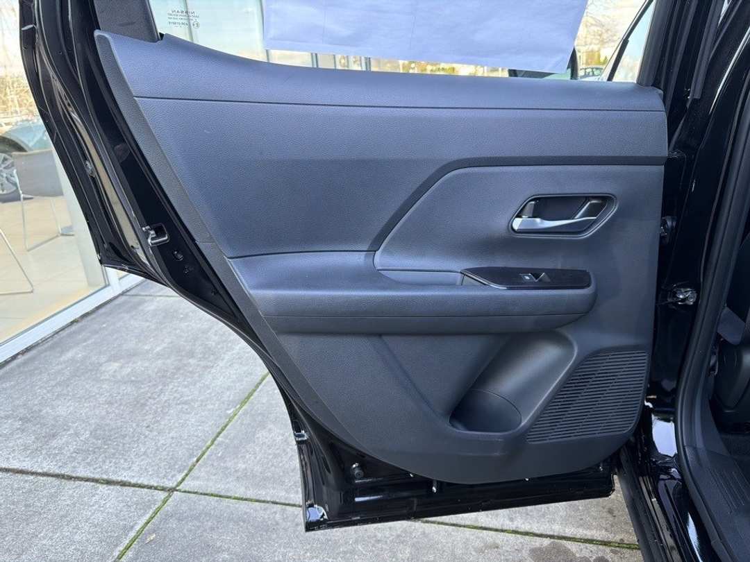 2026 Nissan Kicks SR - Image 33