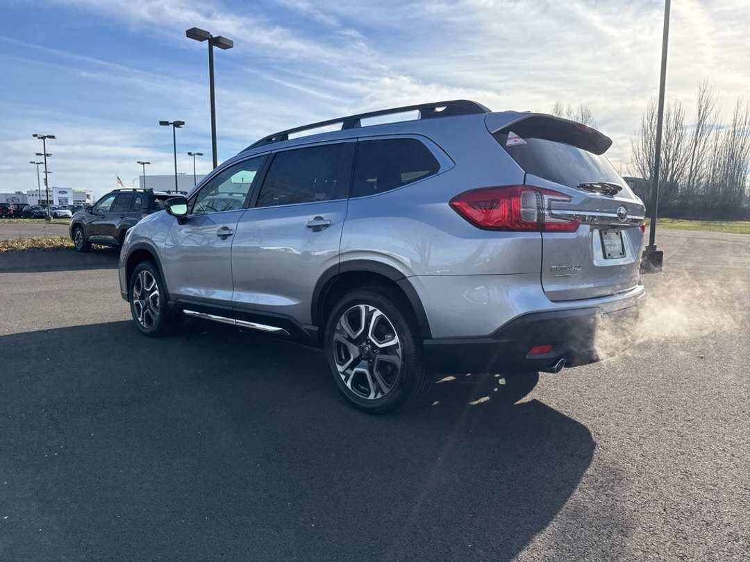 2026 Subaru Ascent Limited - Image 5