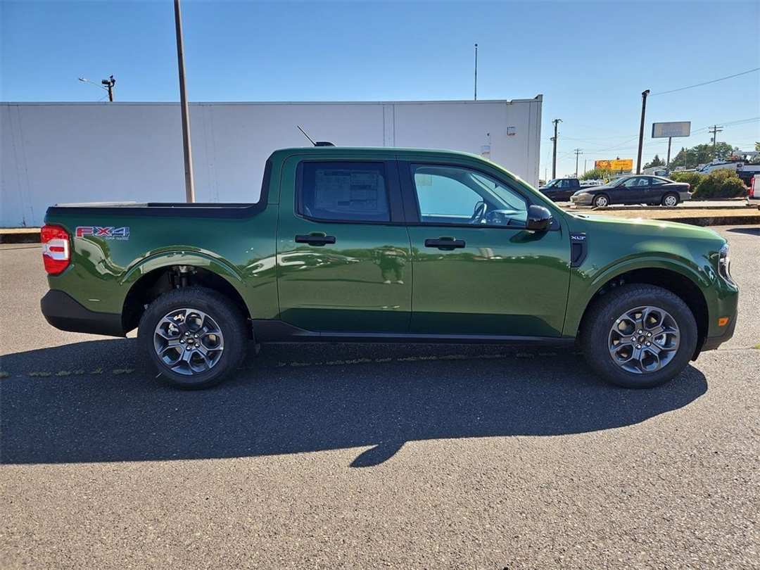 2025 Ford Maverick XLT - Image 6