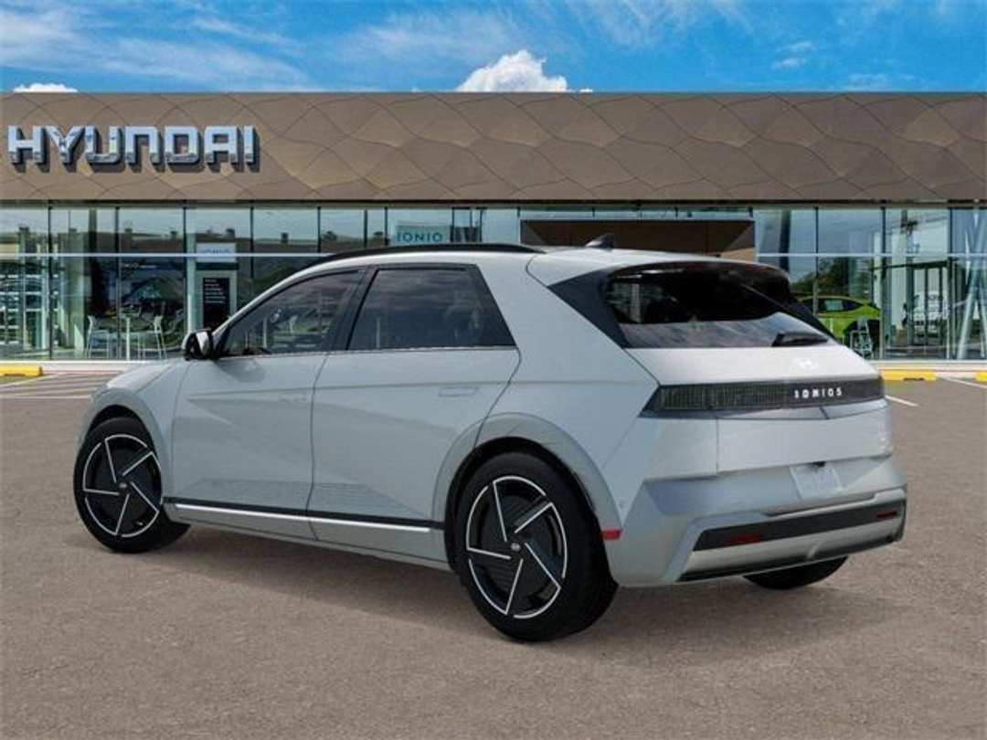 2026 Hyundai Ioniq 5 Limited - Image 5