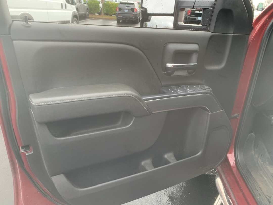 2018 Chevrolet Silverado 1500 LT - Image 11