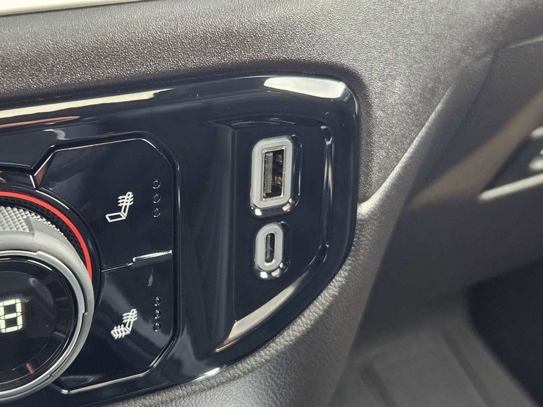 2026 Chevrolet Silverado 1500 RST - Image 27