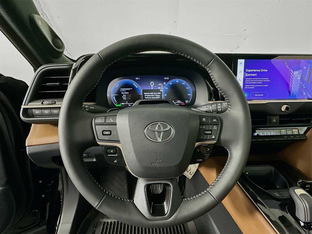 2026 Toyota Crown Signia Limited - Image 11