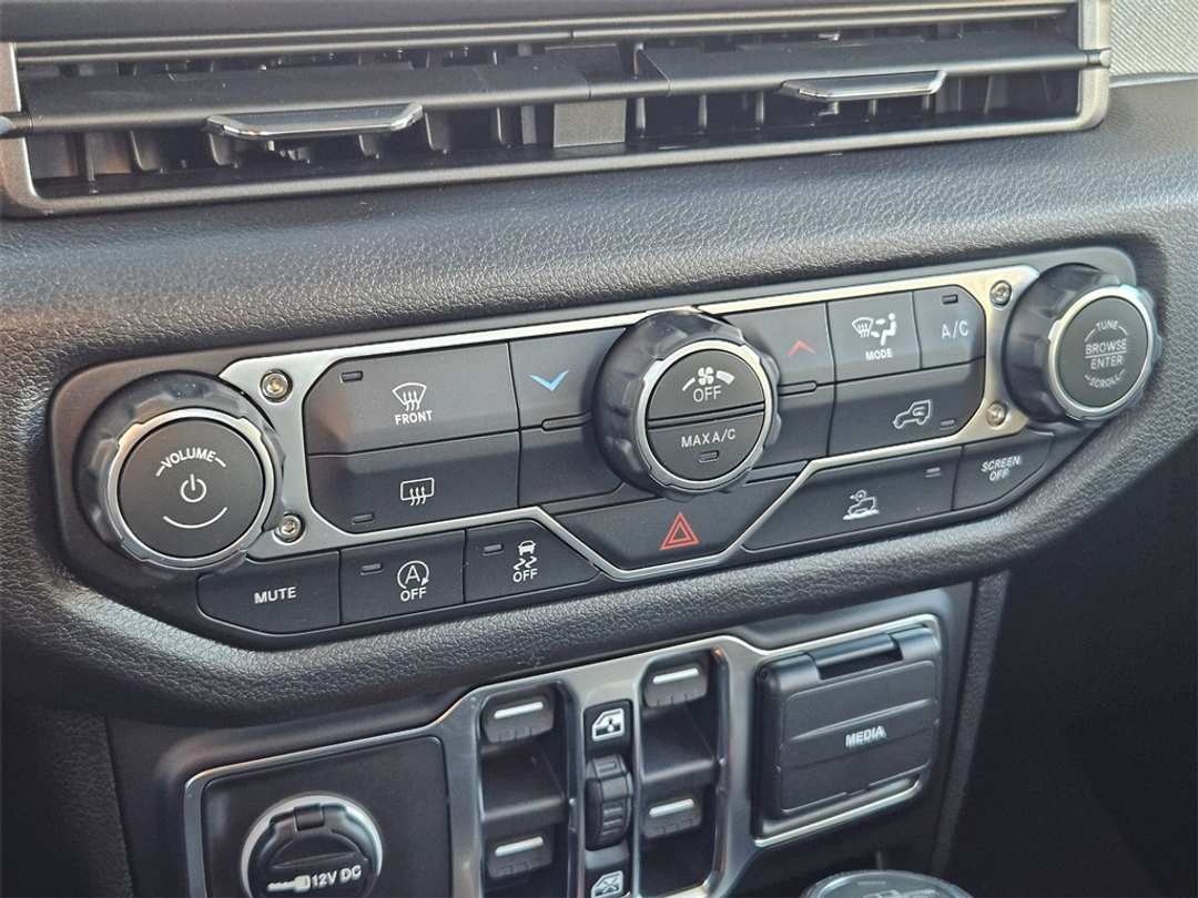 2026 Jeep Gladiator Sport - Image 23