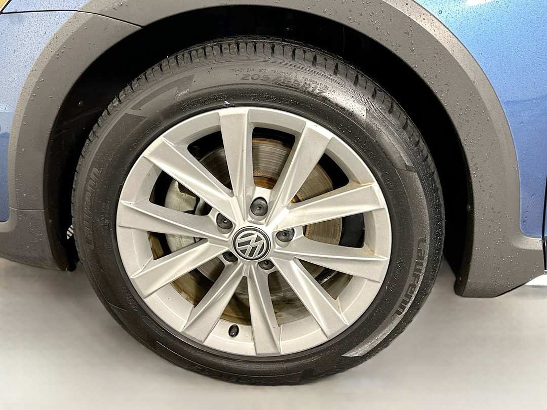 2017 Volkswagen Golf Alltrack TSI S - Image 33