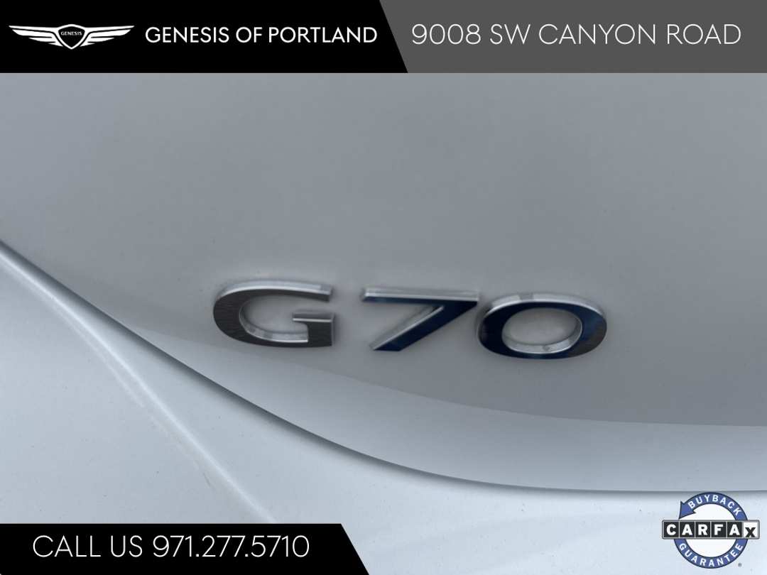 2023 Genesis G70 2.0T - Image 10