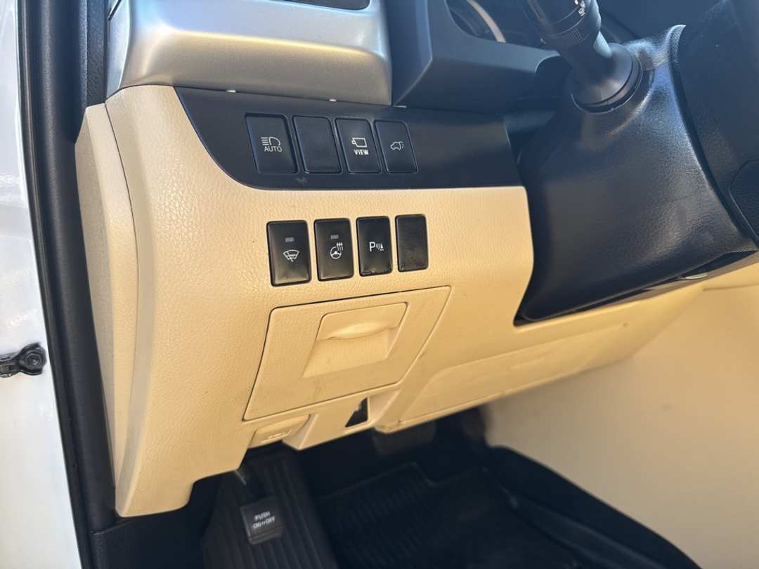 2019 Toyota Highlander - Image 14
