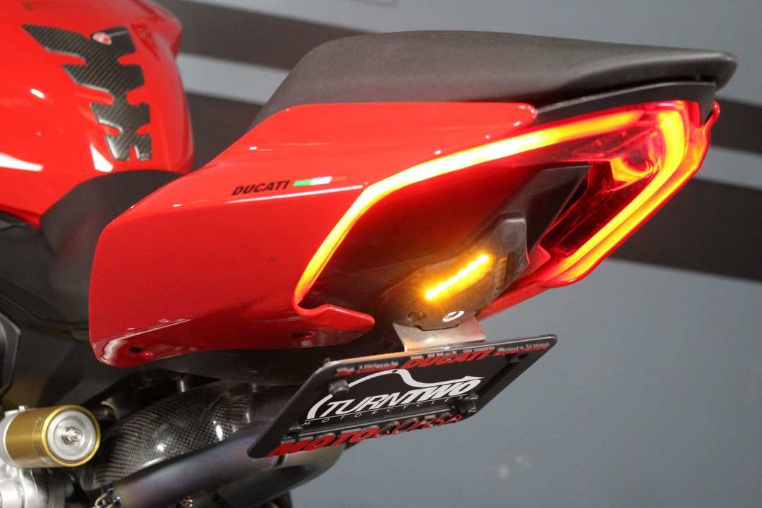 2024 Ducati Streetfighter V2 - Image 18