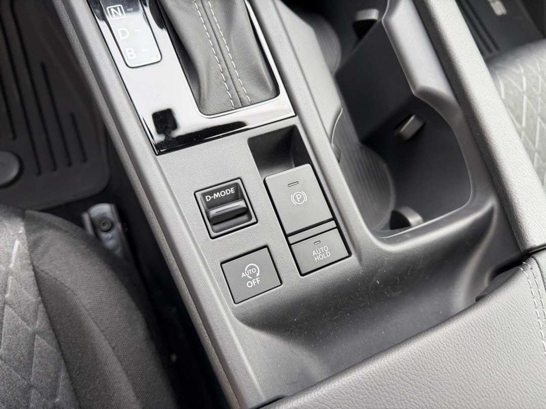 2026 Nissan Sentra SR - Image 26