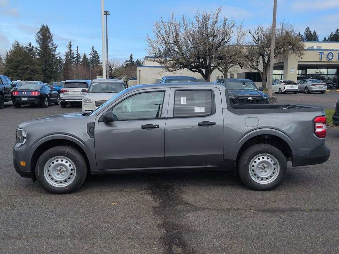 2026 Ford Maverick XL - Image 2