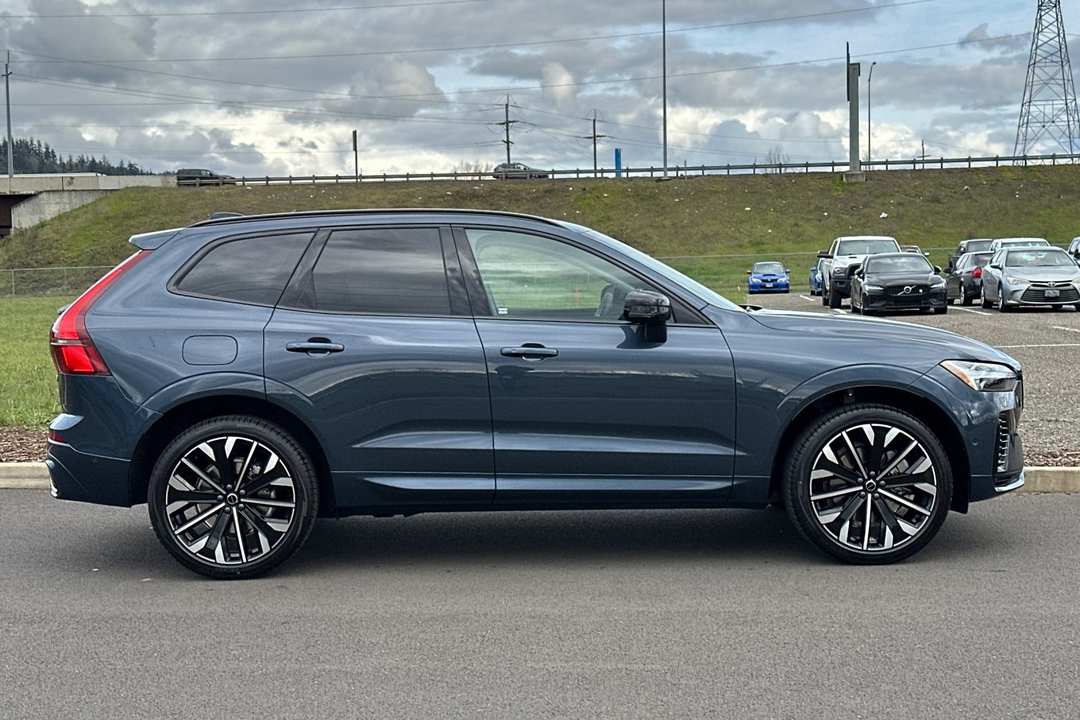 2026 Volvo Xc60 T8 Ultra - Image 2