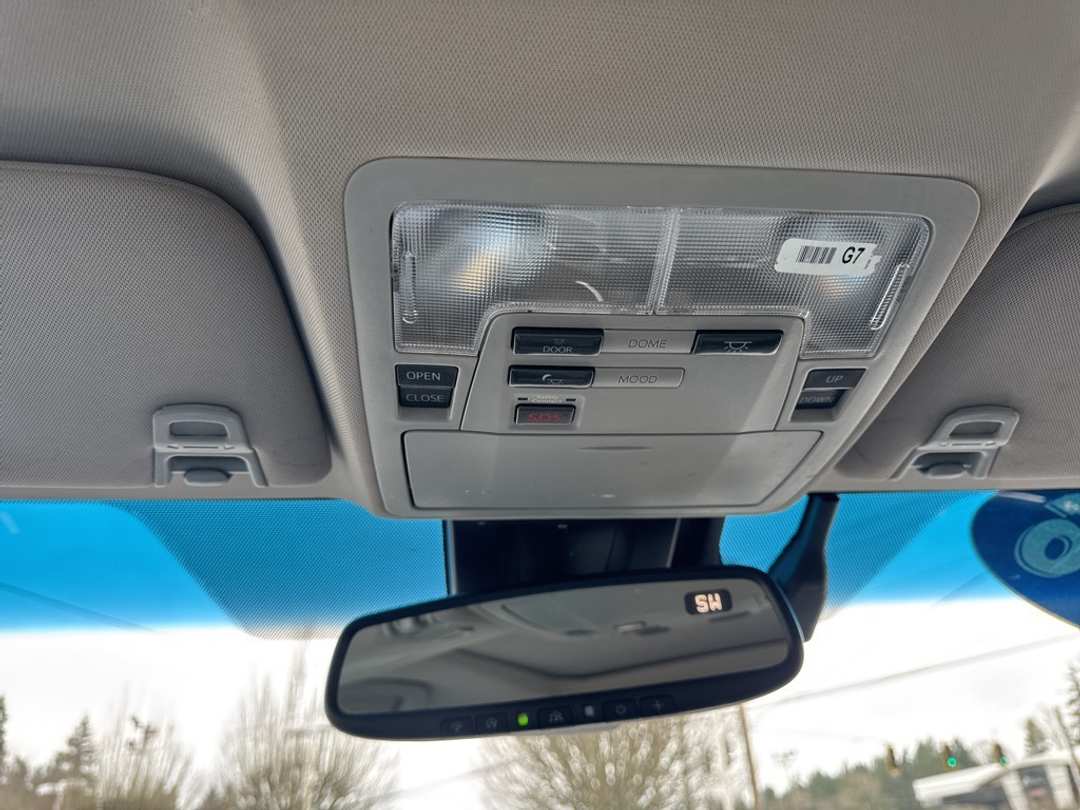 2016 Toyota Avalon - Image 31