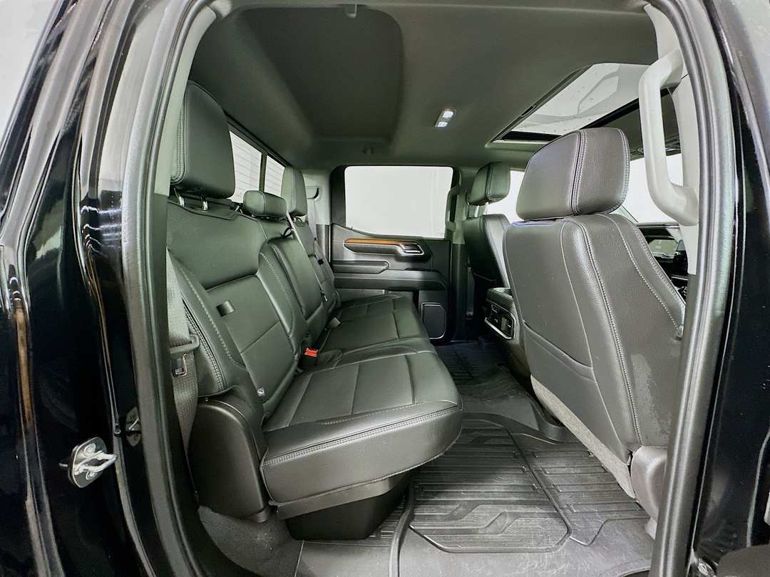 2024 GMC Sierra 1500 Denali - Image 30