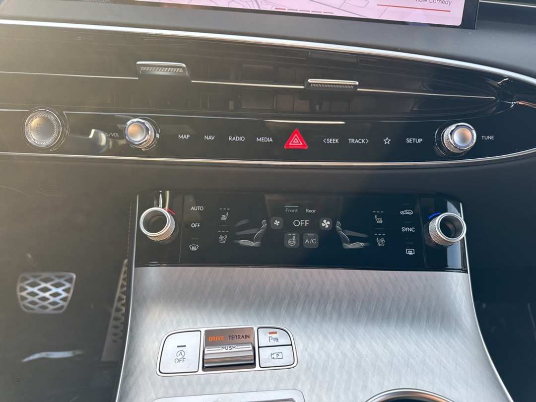 2026 Genesis Gv70 2.5T Sport Prestige - Image 24