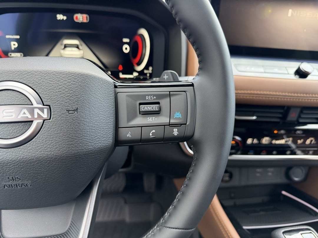 2026 Nissan Rogue Platinum - Image 18