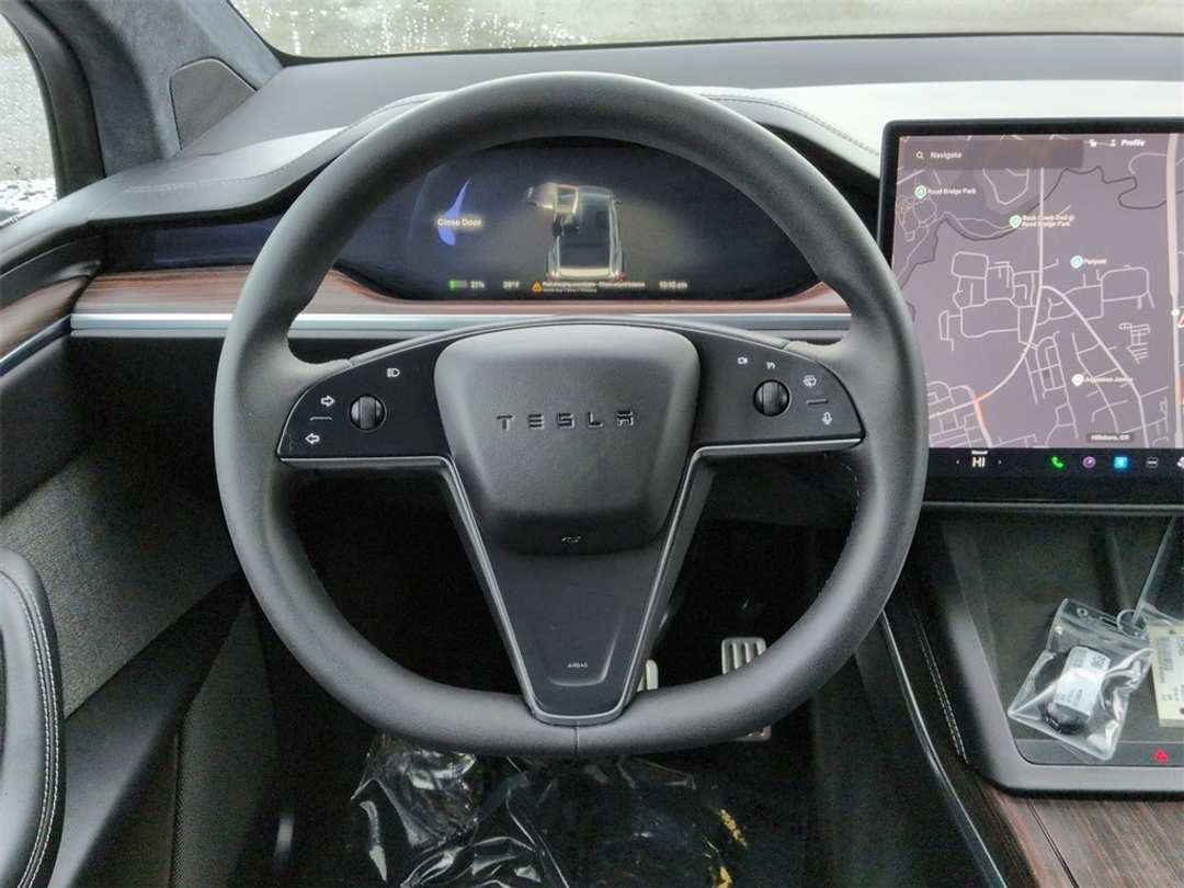 2024 Tesla Model X Base - Image 13
