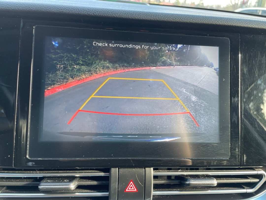 2020 Kia Niro LXS - Image 17