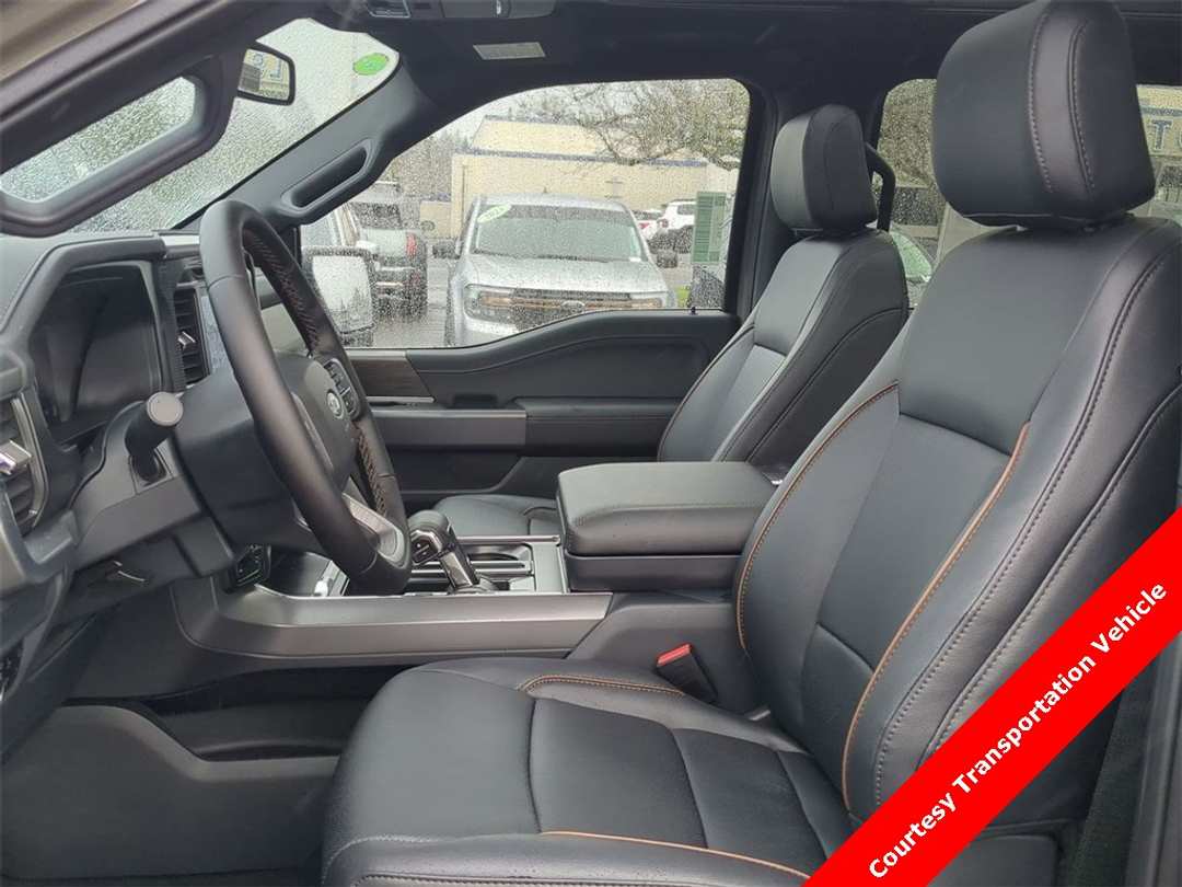 2025 Ford F-150 Lariat - Image 13